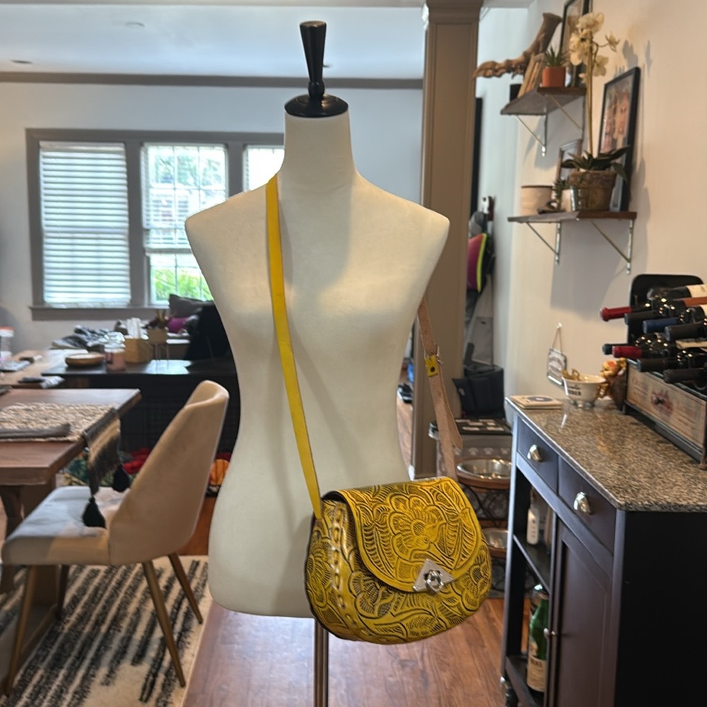 NWOT Handmade leather purse